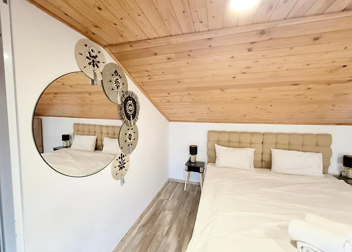 Апартаменты Center The Quiet Luxury 7 *